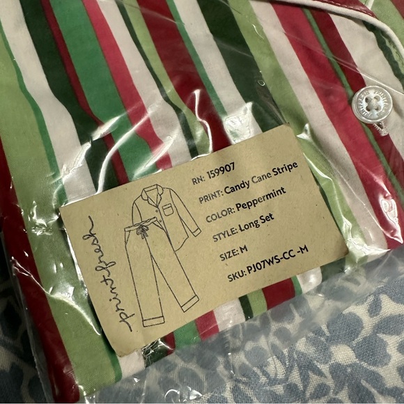 NWT Christmas Pajama set in bright green and red - Picture 3 of 5